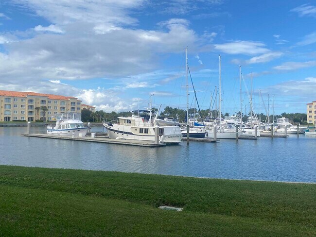 Foto del edificio - 14 Harbour Isle Dr W