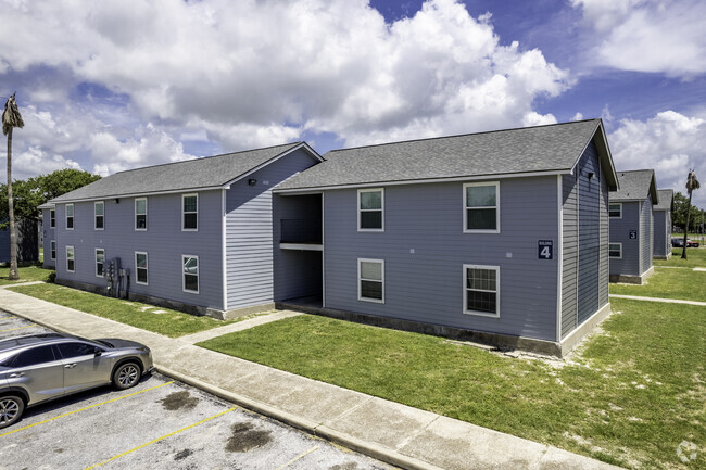 Building Photo - St. Laurent Apartments