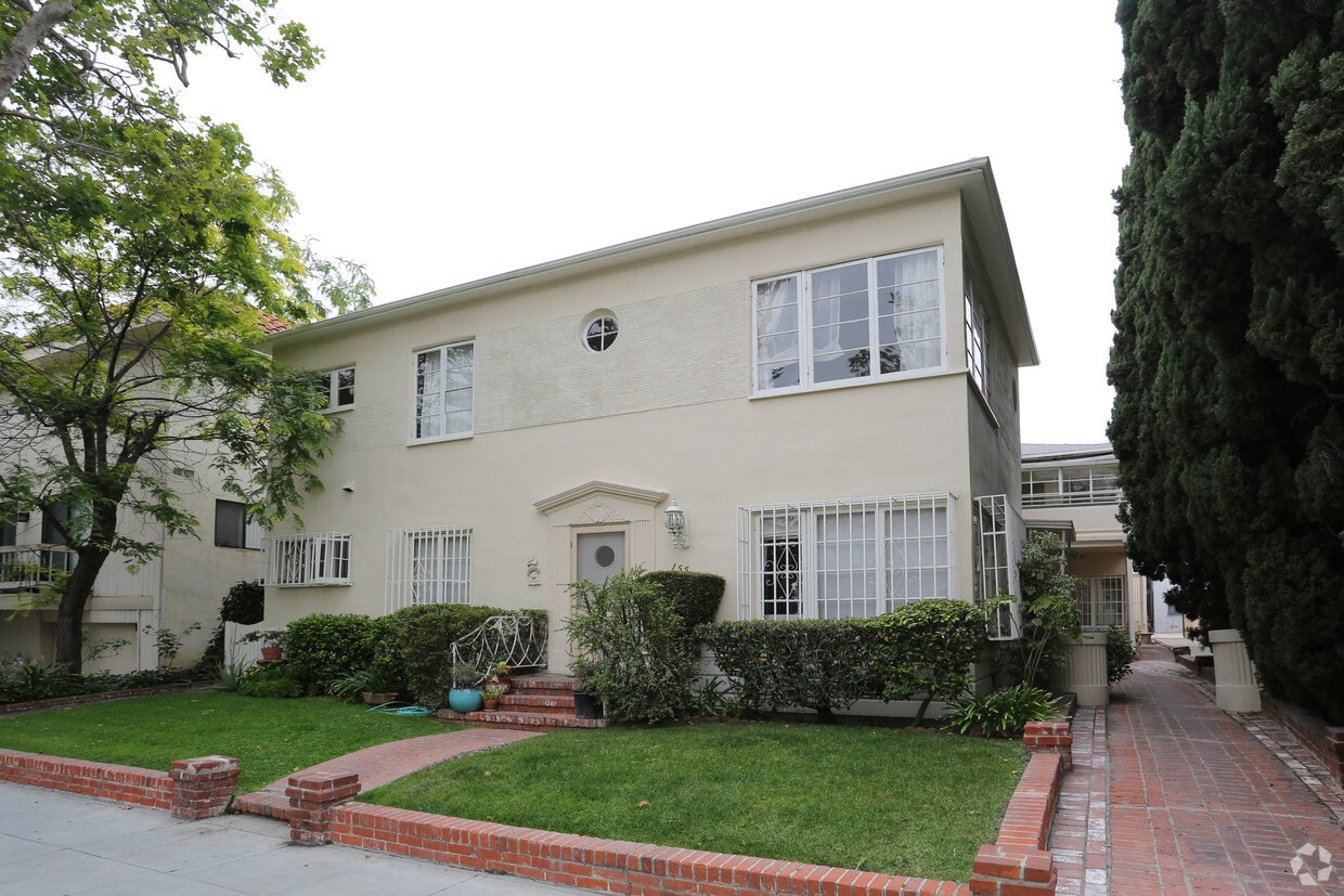 Primary Photo - 155 S Rexford Dr