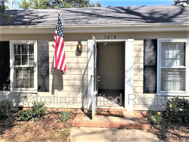 Foto del edificio - 7818 Surreywood Pl