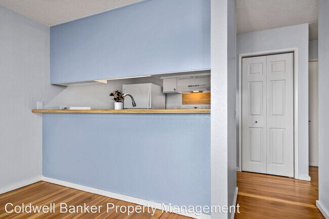 Building Photo - 1 br, 1 bath House - 2180 W. Vineyard St. ...