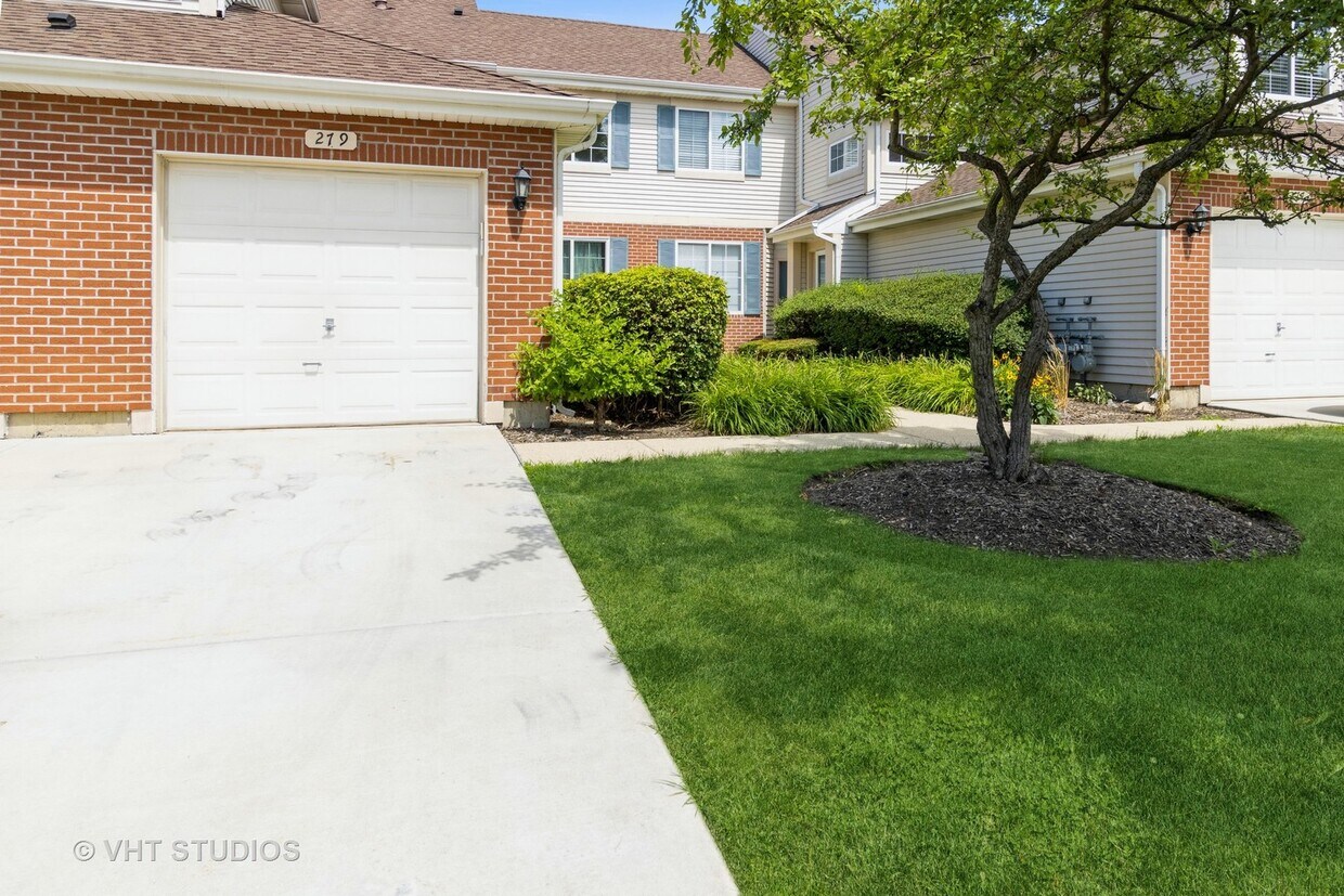 Primary Photo - 279 Camel Bend Ct