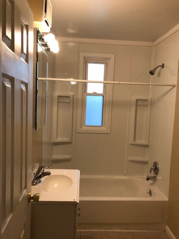 Building Photo - 608 Walnut St