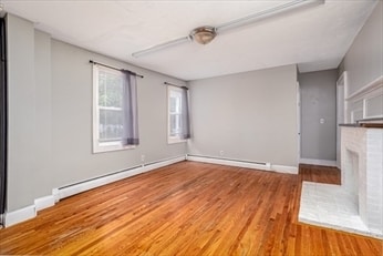 LR - 901 Main St