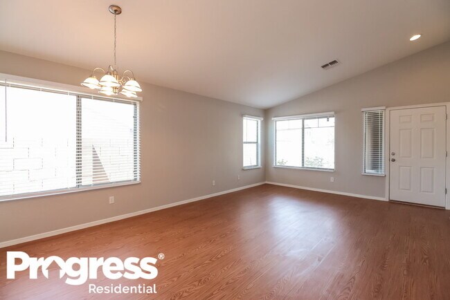 Foto del edificio - 25549 W Winslow Ave