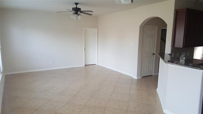 Foto del edificio - 13003 Meadow Springs Dr