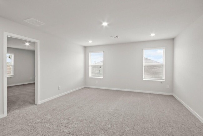 Building Photo - 496 Shoreview Dr