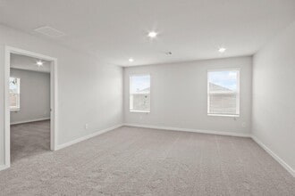 Building Photo - 496 Shoreview Dr