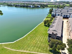 Building Photo - 18800 Egret Bay Blvd