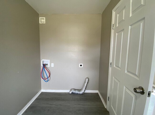 Building Photo - 4 Bedroom House Available in Moore