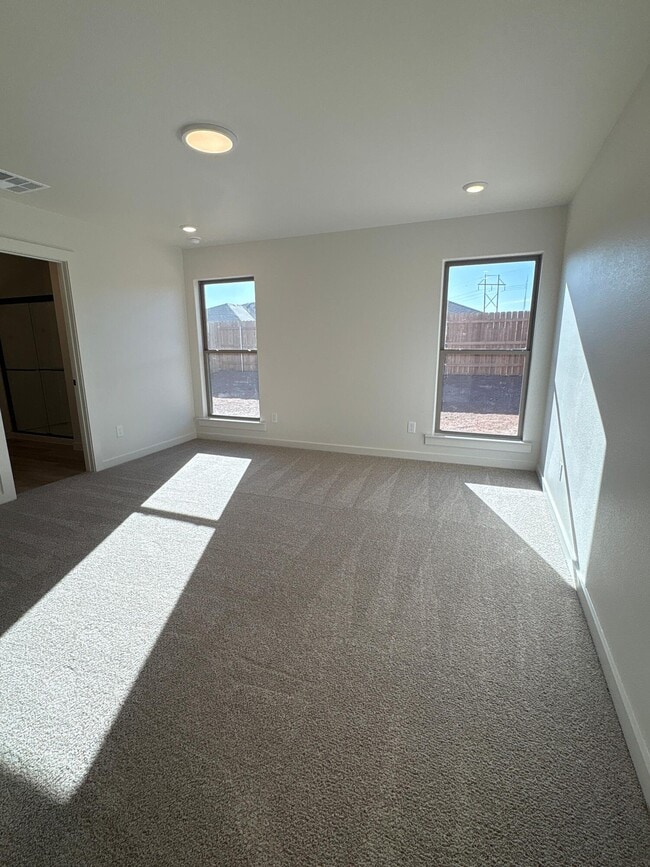 Foto del edificio - 6310 Virginia Ave