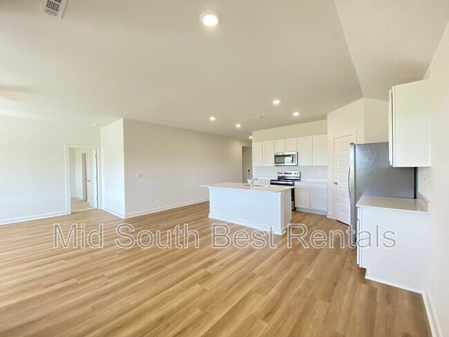 Foto del edificio - 285 Alyece Ln