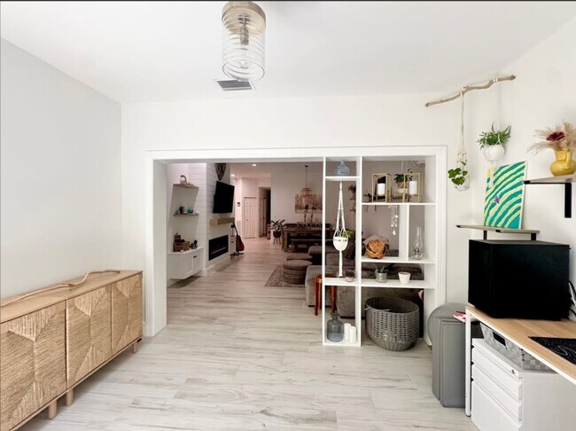 Foto del edificio - 1813 Wood Fern Dr