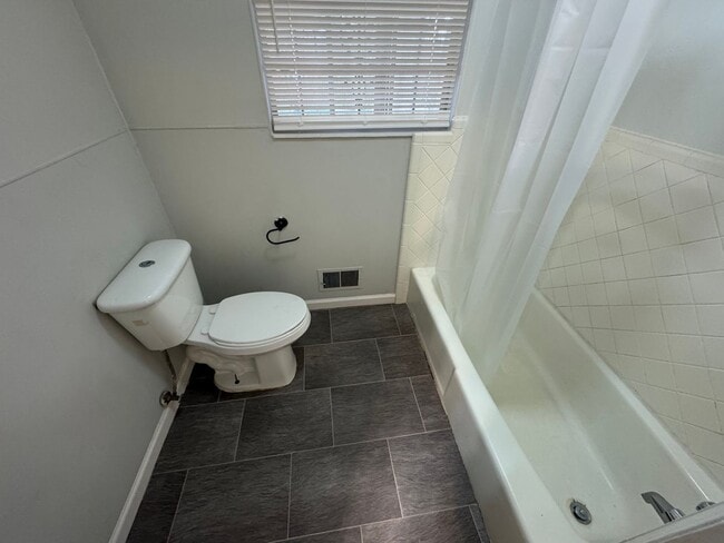 Building Photo - Hueytown