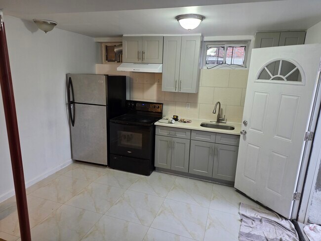 Foto del edificio - 3117 99th St