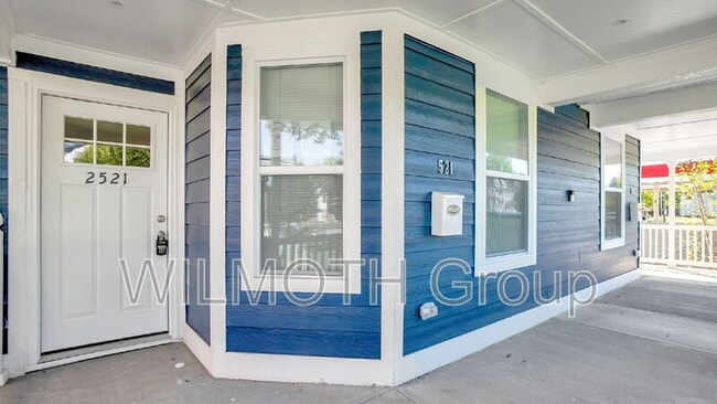 Building Photo - 2521 N College Ave