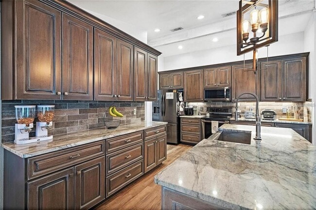 Building Photo - 11463 Harborside Cir