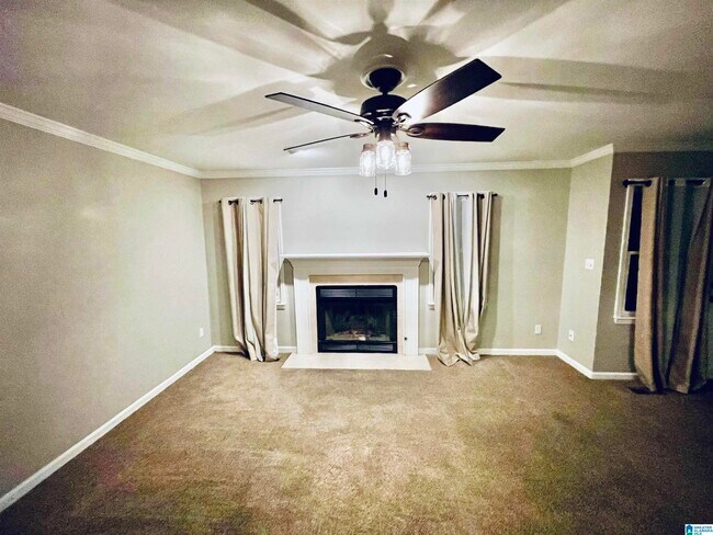 Foto del edificio - 5319 Whisper Wood Dr