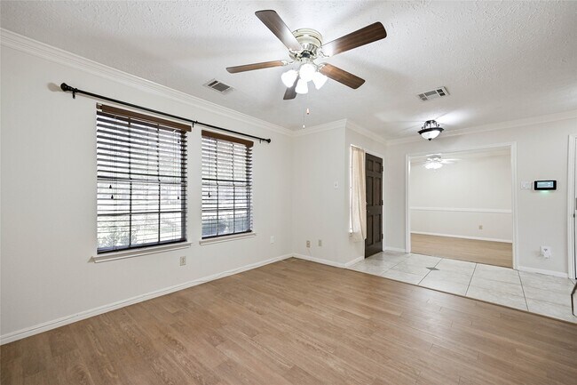 Foto del edificio - 2507 Foxden Dr