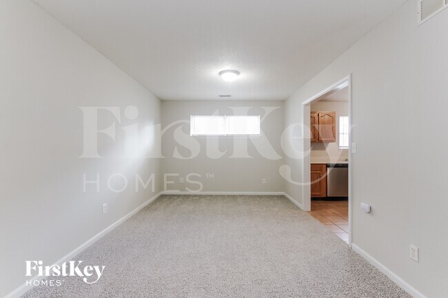 Foto del edificio - 1673 Blue Lake Dr