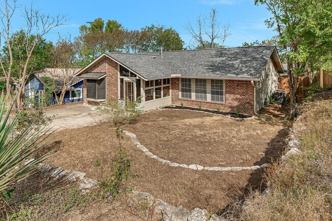 Building Photo - 3404 Plantation Rd