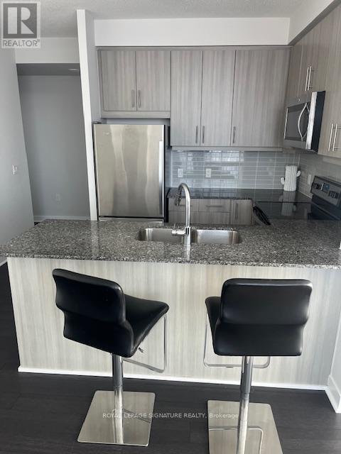 Photo du bâtiment - 3975-3975 Grand Park Dr