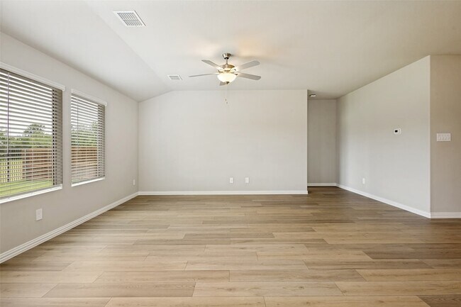 Foto del edificio - 3409 Copperwood Dr