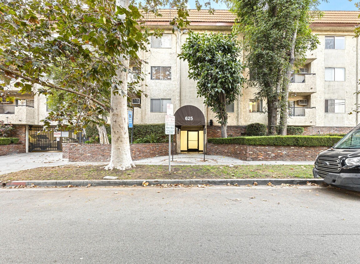 Foto del edificio - Royal Terrance Apartments