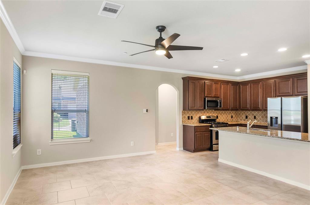 Primary Photo - 19 Umbria Ln
