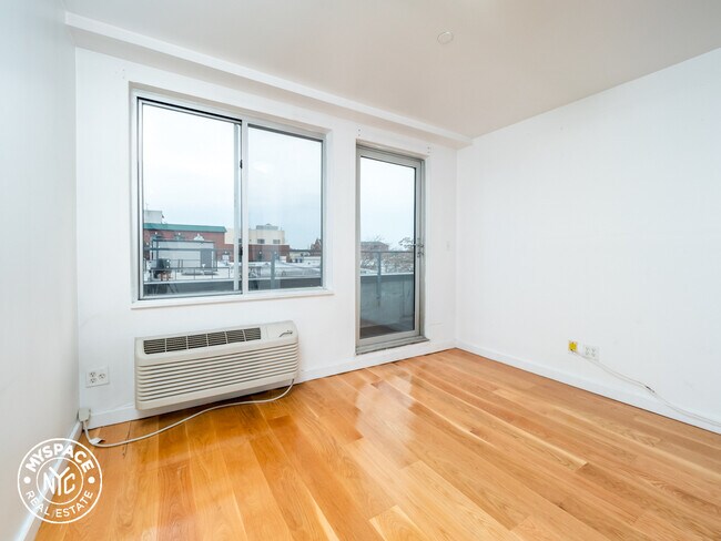 Foto del edificio - 286 Stanhope St