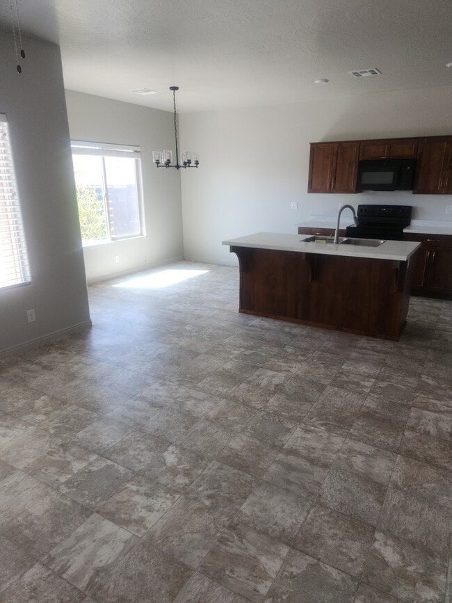 Building Photo - 359 S Deep Creek Dr
