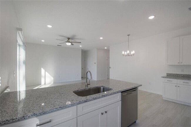 Building Photo - 435 Cierra Oaks Cir