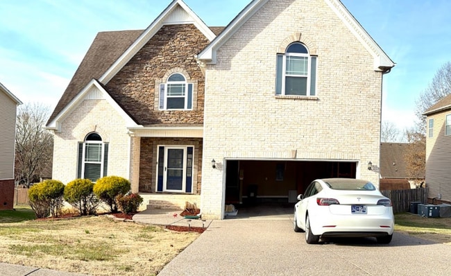 Foto del edificio - 1006 Kyle Rd