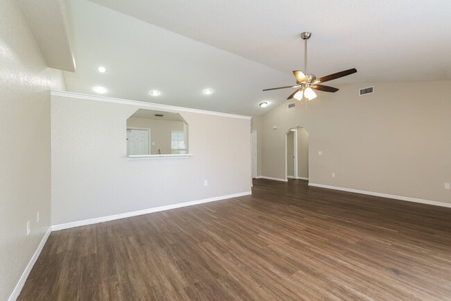 Building Photo - 2740 Settlers Trail