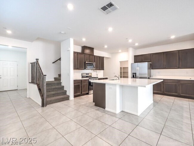 Foto del edificio - 6130 Sinks Canyon Ave