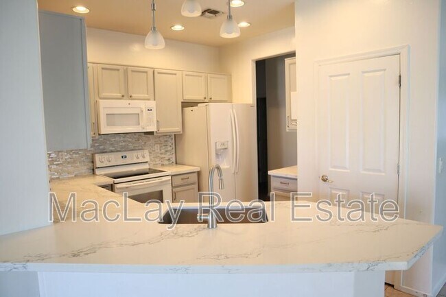 Foto del edificio - 11370 W Farm Village Dr