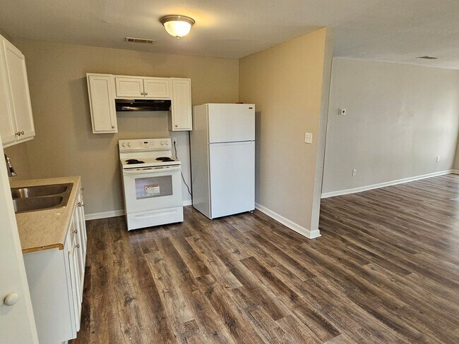 Foto del edificio - Lawrence Rd 227-229 (Duplex)
