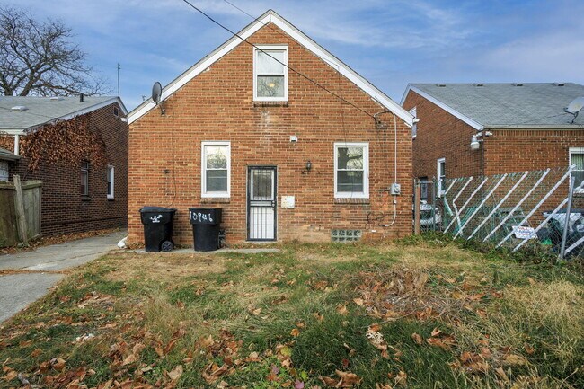 Foto del edificio - 11222 Wayburn St