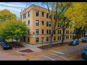 Building Photo - 1056 W Lill Ave