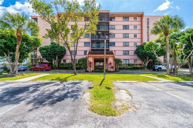 Foto del edificio - 20850 San Simeon Way