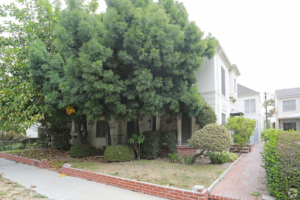 Primary Photo - 132 S McCarty Dr