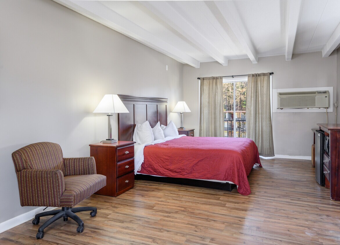 100 Tunnel Rd, Asheville, NC 28805 Apartments in Asheville, NC