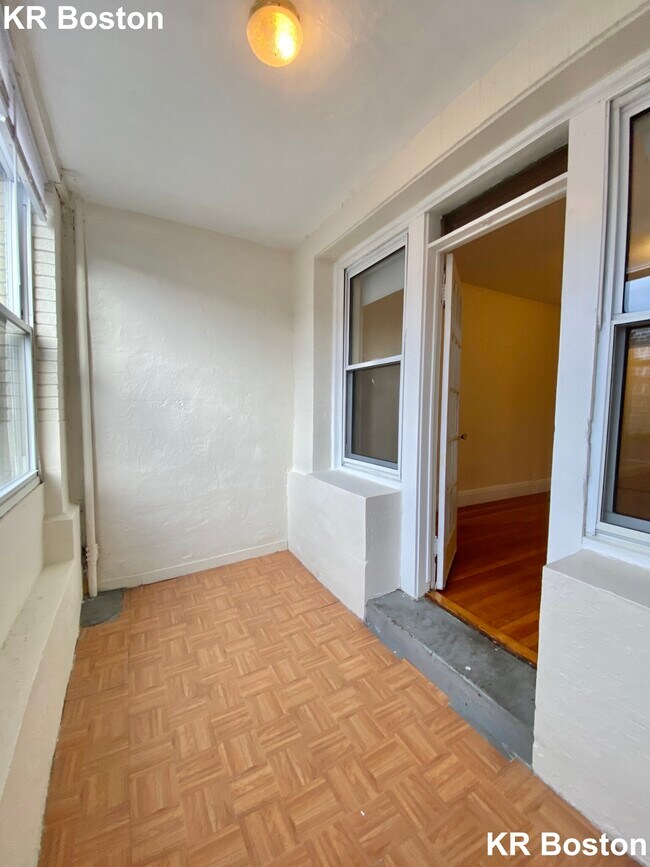 Foto del edificio - 1662 Commonwealth Ave