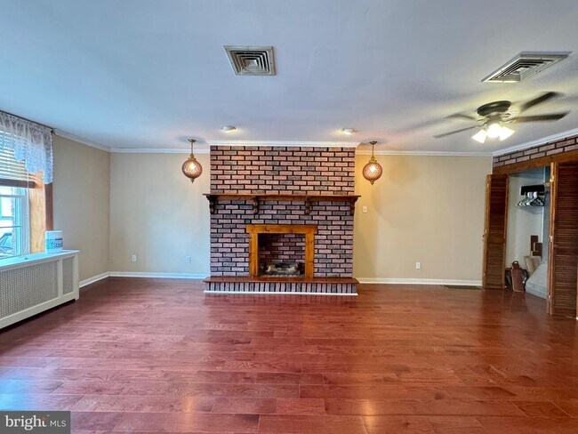 Building Photo - 1538 S 29th St