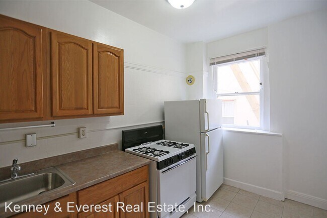 Building Photo - Studio, 1 bath House - 797 Bush Street