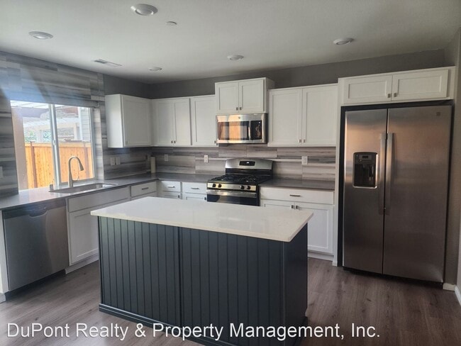 Building Photo - 3 br, 2.5 bath House - 1134 Swan loop