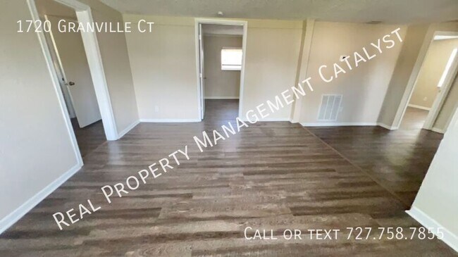 Foto del edificio - 1720 Granville Ct S