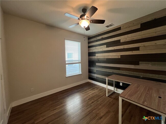 Foto del edificio - 146 Texas Thistle