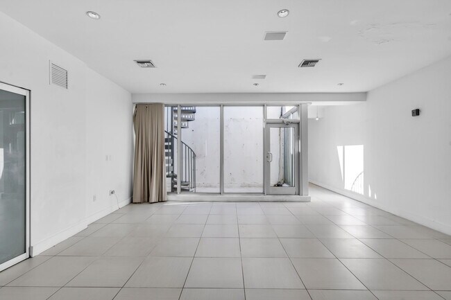 Foto del edificio - 229 8th St