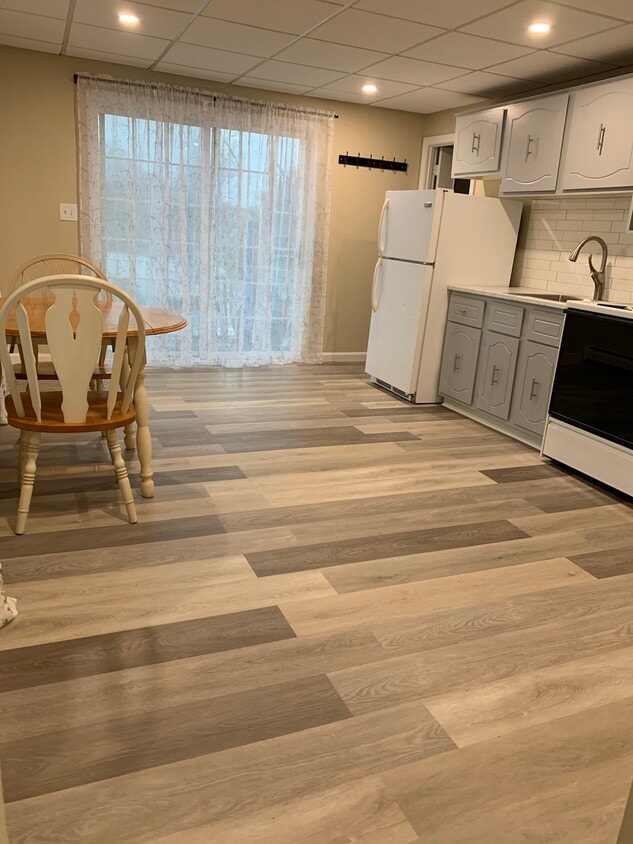 1976 Lakeview Ave Unit 3, Dracut, MA 01826 Apartments in Dracut, MA